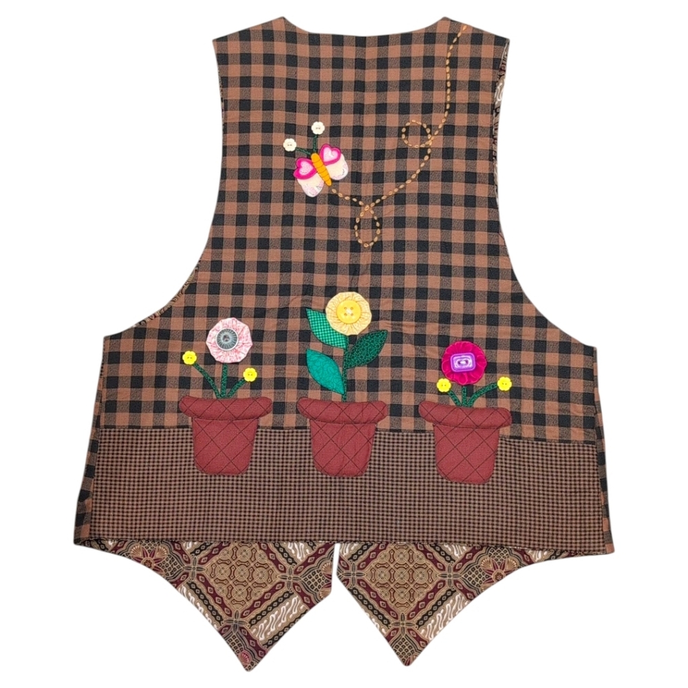 Vintage Quirky Patchwork Vest with Cat and Floral Design - Picture 10 of 11
